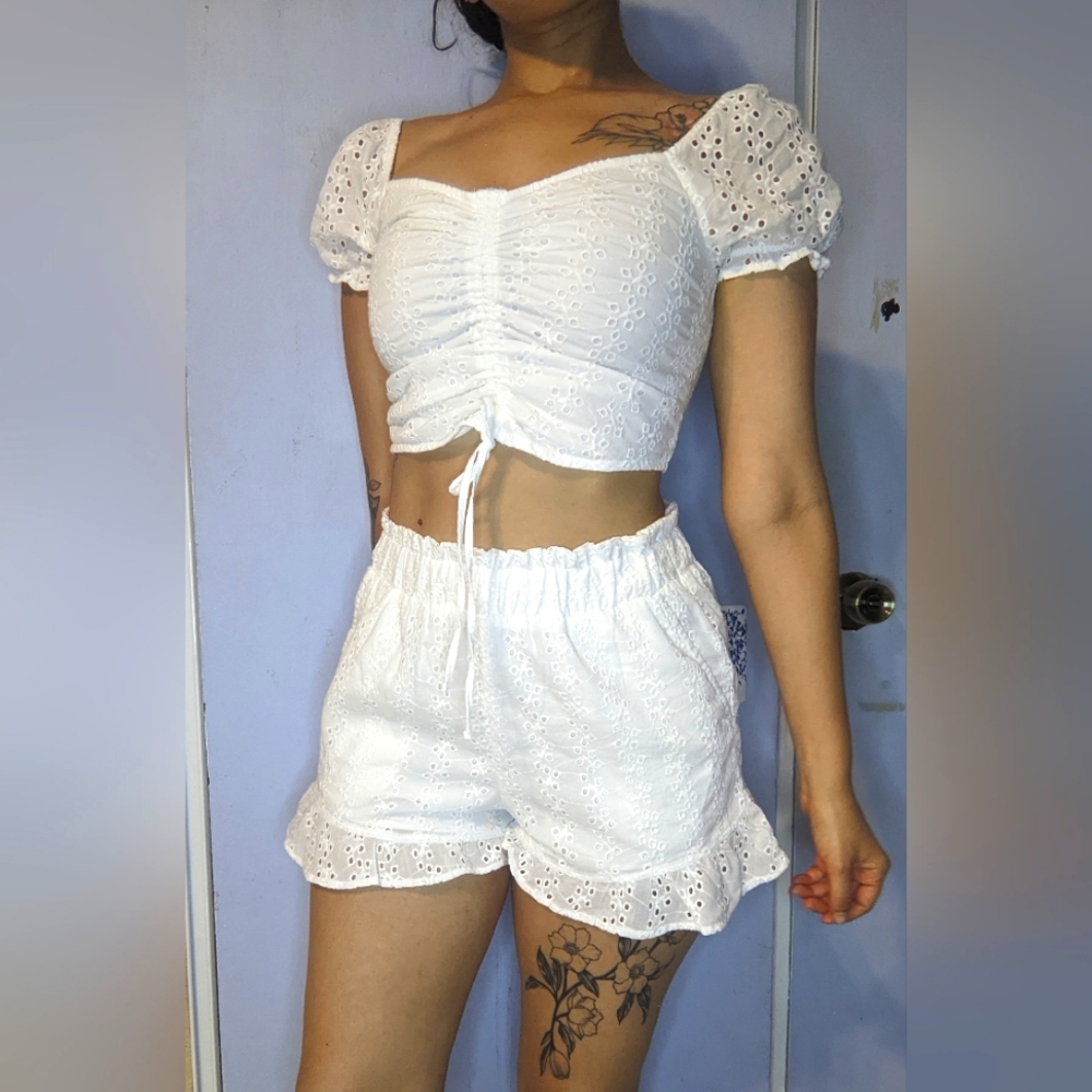 Eyelet Lace Hollister cotton top